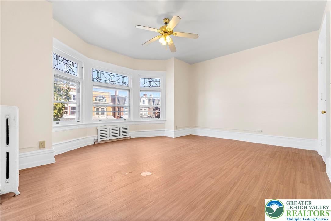 Allentown City, Pennsylvania 18102, United States, 5 Bedrooms Bedrooms, ,3 BathroomsBathrooms,Residential,Active,229173