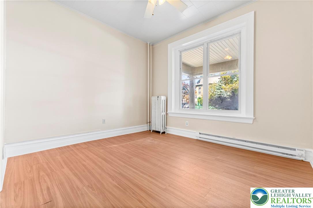 Allentown City, Pennsylvania 18102, United States, 5 Bedrooms Bedrooms, ,3 BathroomsBathrooms,Residential,Active,229173