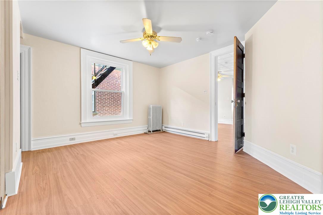 Allentown City, Pennsylvania 18102, United States, 5 Bedrooms Bedrooms, ,3 BathroomsBathrooms,Residential,Active,229173