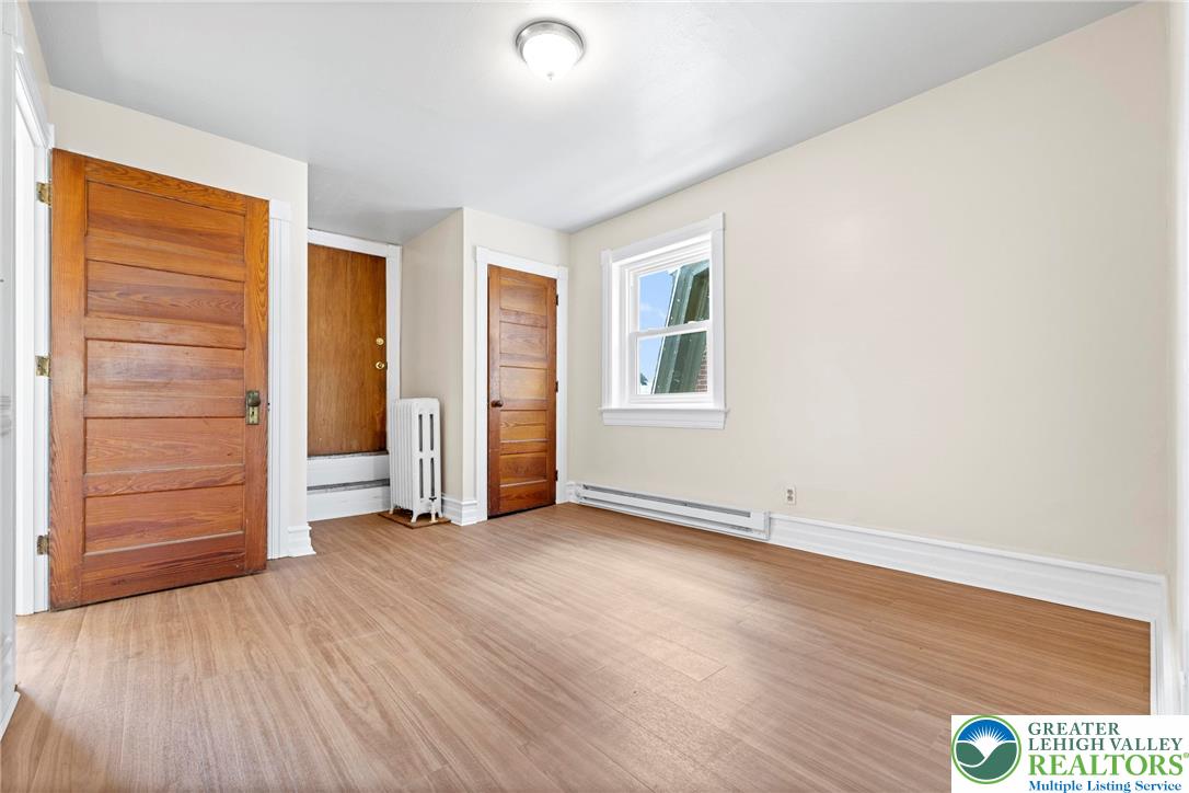 Allentown City, Pennsylvania 18102, United States, 5 Bedrooms Bedrooms, ,3 BathroomsBathrooms,Residential,Active,229173