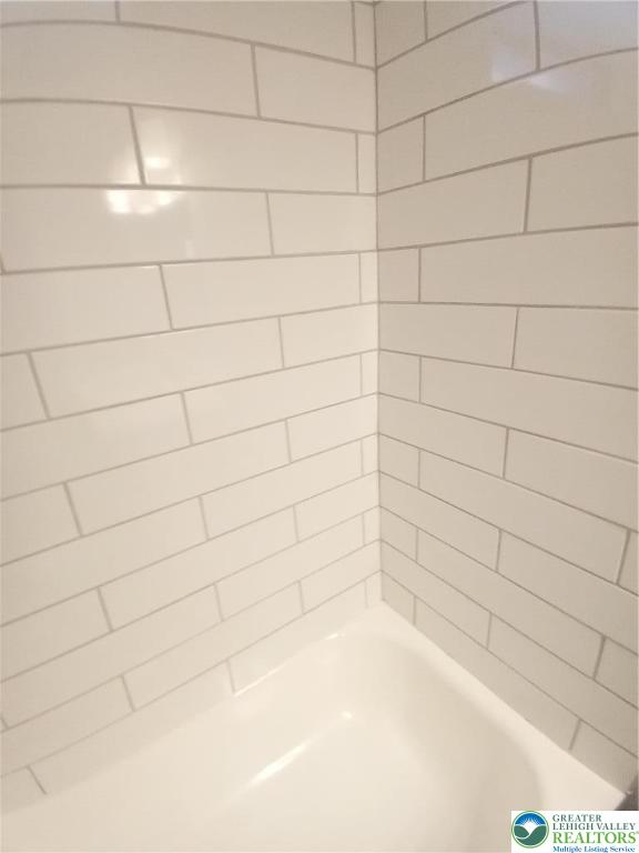 Franklin Twp, Pennsylvania 18235, United States, 3 Bedrooms Bedrooms, ,2 BathroomsBathrooms,Residential,Active,242272