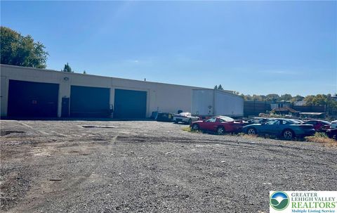 Photo of 1325 Lynn Street, Easton, PA 18042 (MLS # 759692) Photo of 1325 Lynn Street, Easton, PA 18042 (MLS # 759692)