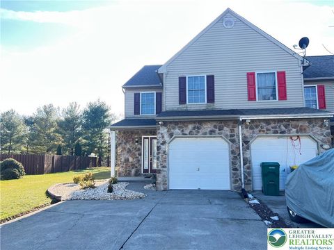 Photo of 1732 Pinewind Drive, Macungie, PA 18011 (MLS # 770298)
