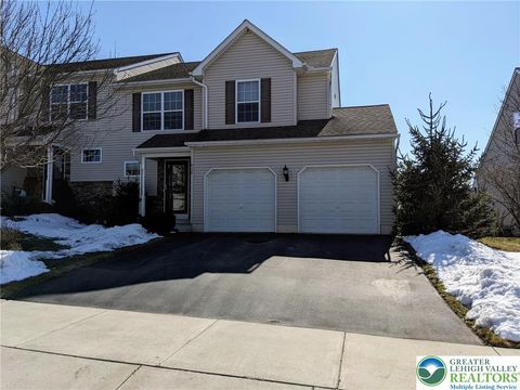 Photo of 939 Graystone Circle, Allen Twp, PA 18067 (MLS # 772442)