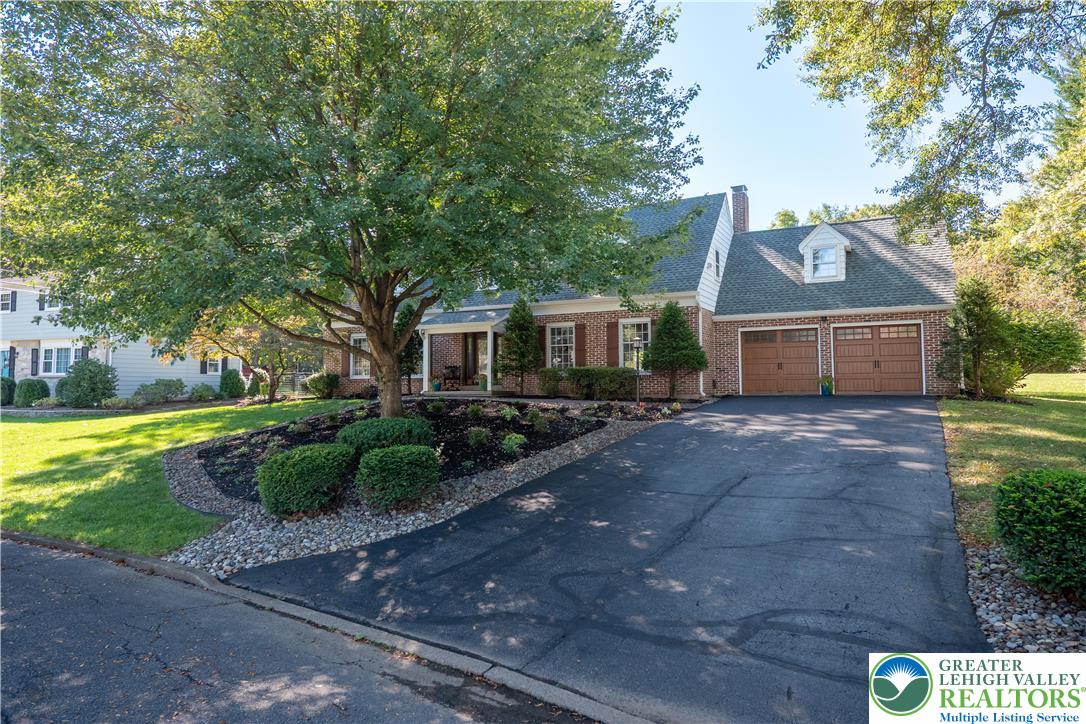 Bethlehem City, Pennsylvania 18017, United States, 4 Bedrooms Bedrooms, ,3 BathroomsBathrooms,Residential,Pending,209961