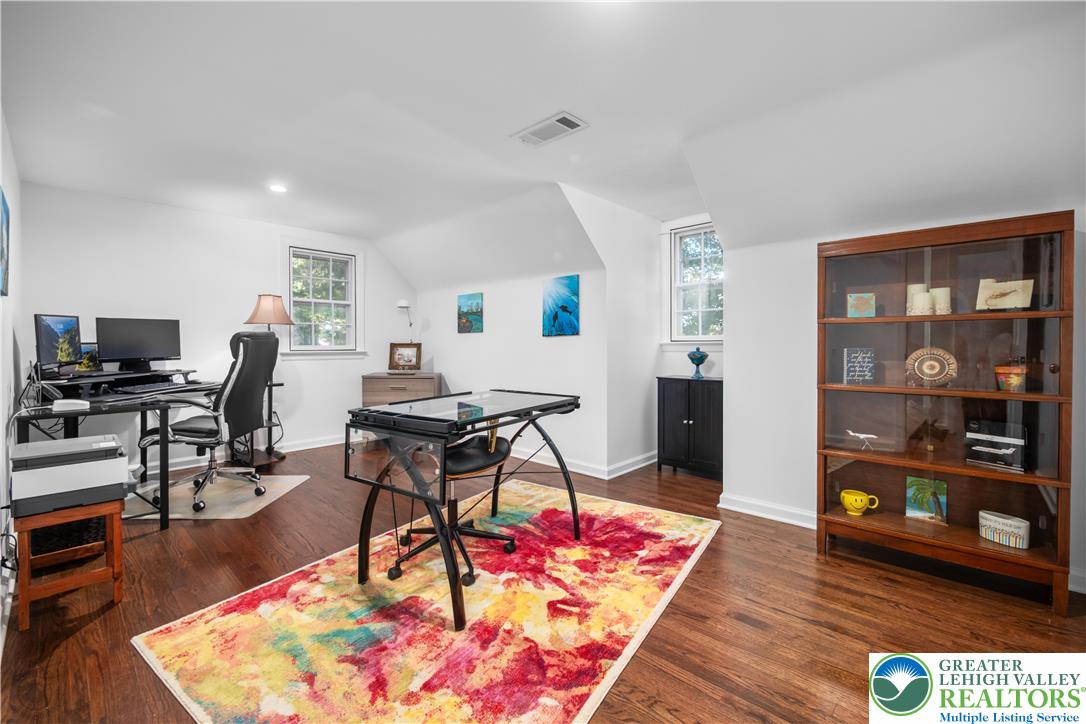 Bethlehem City, Pennsylvania 18017, United States, 4 Bedrooms Bedrooms, ,3 BathroomsBathrooms,Residential,Pending,209961