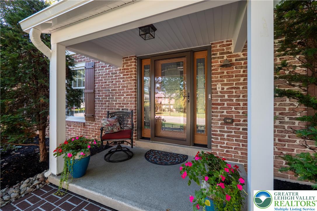 Bethlehem City, Pennsylvania 18017, United States, 4 Bedrooms Bedrooms, ,3 BathroomsBathrooms,Residential,Pending,209961