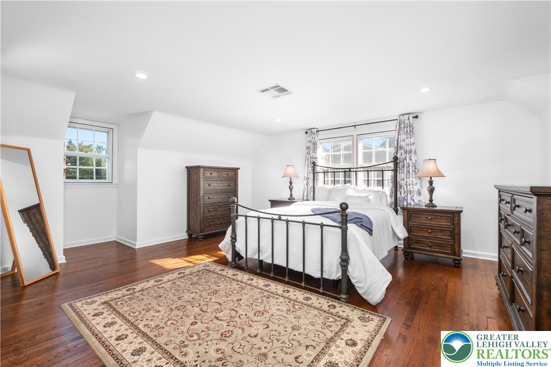 Bethlehem City, Pennsylvania 18017, United States, 4 Bedrooms Bedrooms, ,3 BathroomsBathrooms,Residential,Pending,209961