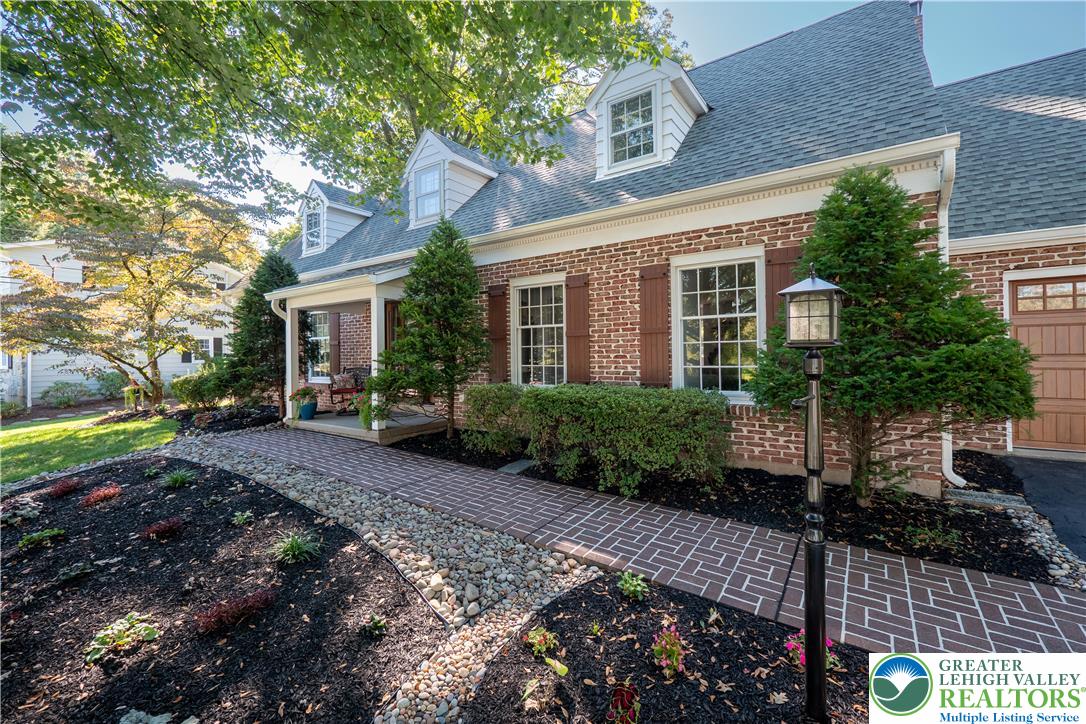 Bethlehem City, Pennsylvania 18017, United States, 4 Bedrooms Bedrooms, ,3 BathroomsBathrooms,Residential,Pending,209961