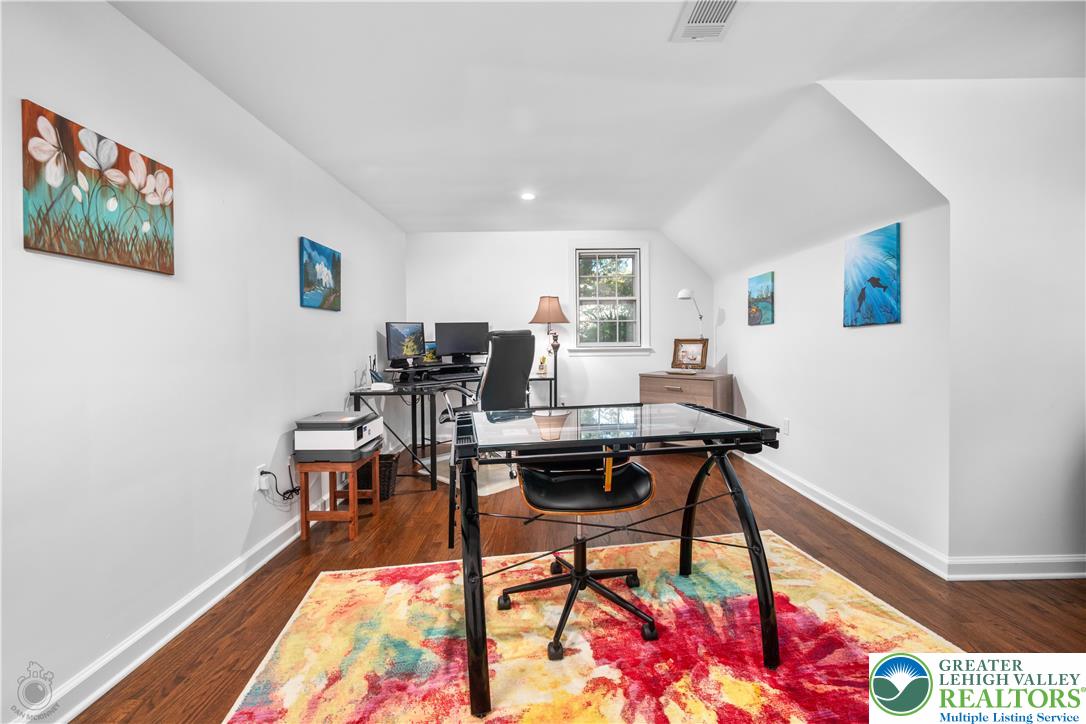 Bethlehem City, Pennsylvania 18017, United States, 4 Bedrooms Bedrooms, ,3 BathroomsBathrooms,Residential,Pending,209961