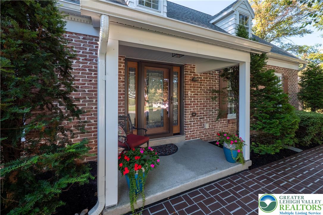 Bethlehem City, Pennsylvania 18017, United States, 4 Bedrooms Bedrooms, ,3 BathroomsBathrooms,Residential,Pending,209961