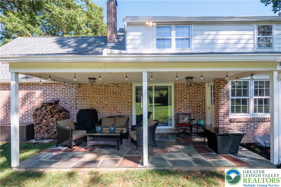 Bethlehem City, Pennsylvania 18017, United States, 4 Bedrooms Bedrooms, ,3 BathroomsBathrooms,Residential,Pending,209961