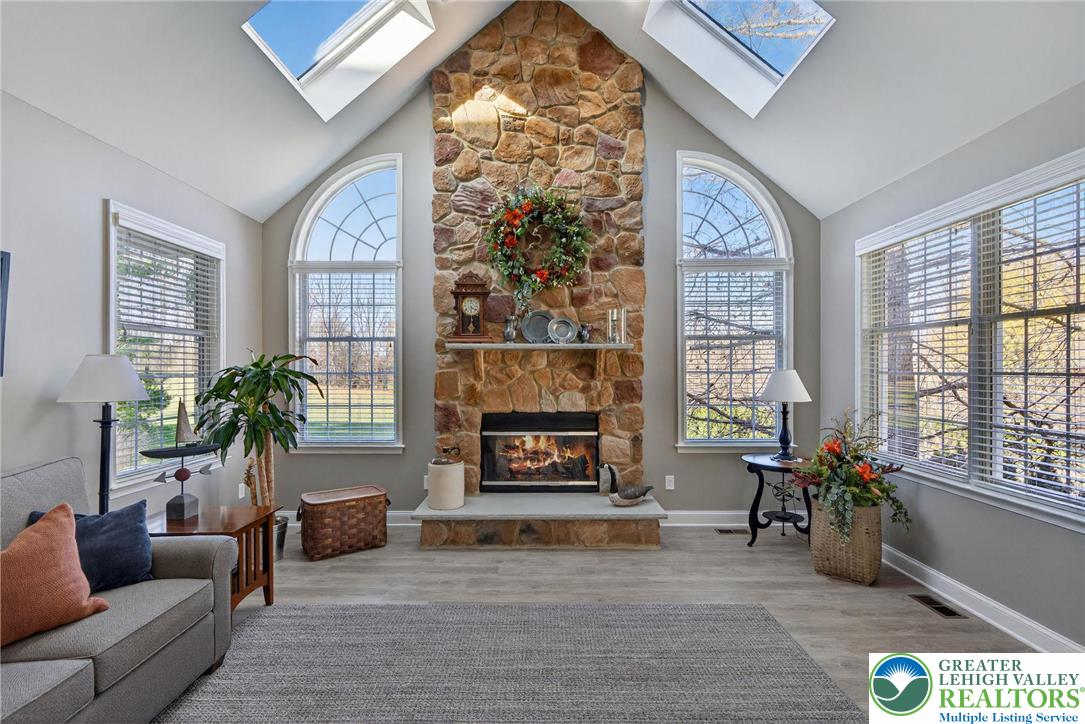 Lower Macungie Twp, Pennsylvania 18062, United States, 4 Bedrooms Bedrooms, ,4 BathroomsBathrooms,Residential,Pending,246229