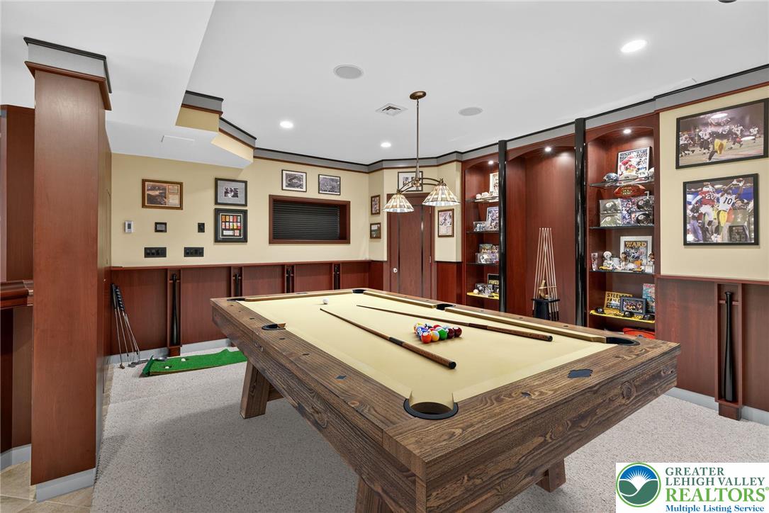 Lower Macungie Twp, Pennsylvania 18062, United States, 4 Bedrooms Bedrooms, ,4 BathroomsBathrooms,Residential,Pending,246229