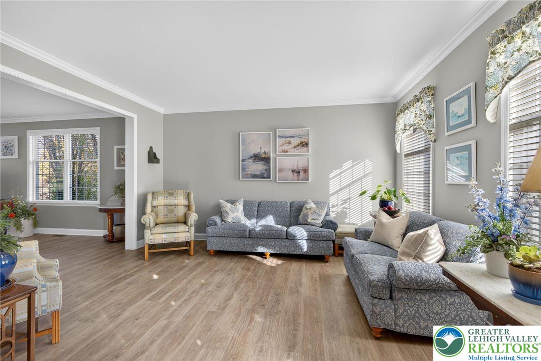 Lower Macungie Twp, Pennsylvania 18062, United States, 4 Bedrooms Bedrooms, ,4 BathroomsBathrooms,Residential,Pending,246229