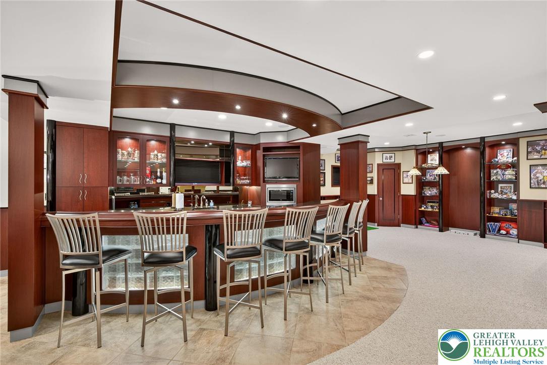 Lower Macungie Twp, Pennsylvania 18062, United States, 4 Bedrooms Bedrooms, ,4 BathroomsBathrooms,Residential,Pending,246229