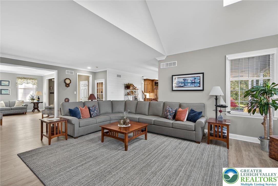 Lower Macungie Twp, Pennsylvania 18062, United States, 4 Bedrooms Bedrooms, ,4 BathroomsBathrooms,Residential,Pending,246229