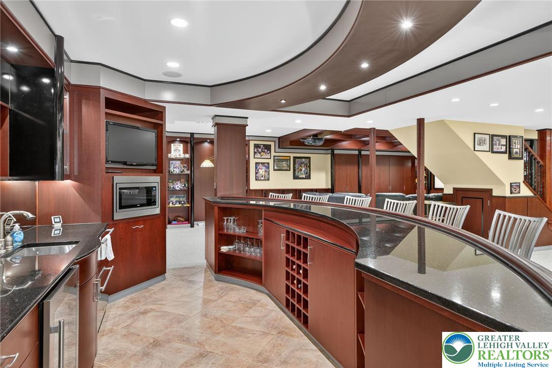 Lower Macungie Twp, Pennsylvania 18062, United States, 4 Bedrooms Bedrooms, ,4 BathroomsBathrooms,Residential,Pending,246229