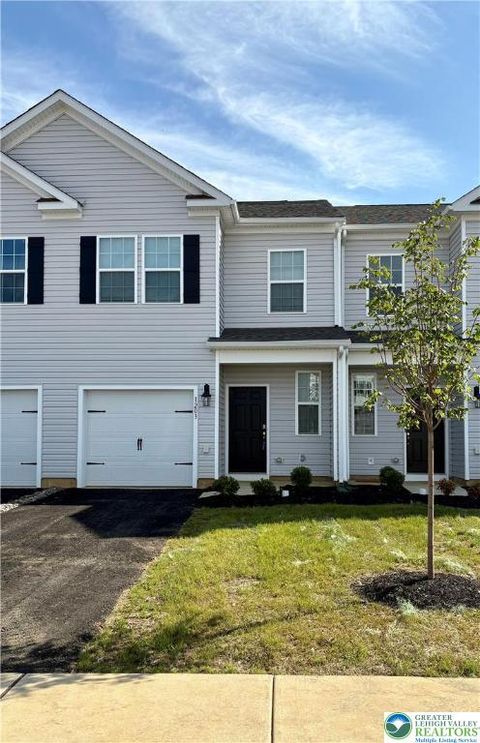 Photo of 1203 Susan Circle, Macungie, PA 18031 (MLS # 764690) Photo of 1203 Susan Circle, Macungie, PA 18031 (MLS # 764690)