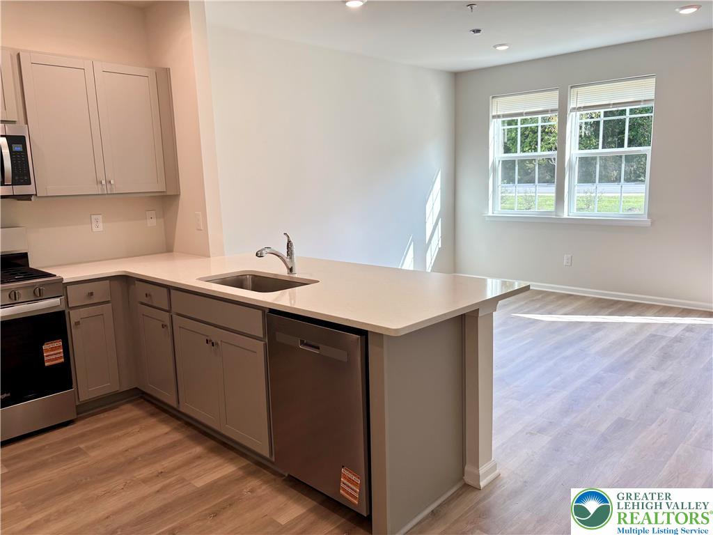 Upper Macungie Twp, Pennsylvania 18031, United States, 3 Bedrooms Bedrooms, ,3 BathroomsBathrooms,Residential,Active,210081