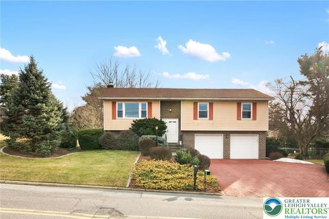 Photo of 3320 Lincoln Avenue, Salisbury Twp, PA 18103 (MLS # 770582)