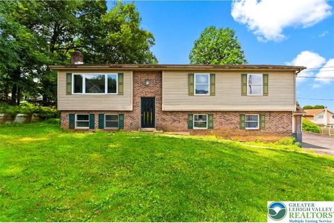 Photo of 2704 Appel Street, Allentown, PA 18103 (MLS # 761300) Photo of 2704 Appel Street, Allentown, PA 18103 (MLS # 761300)