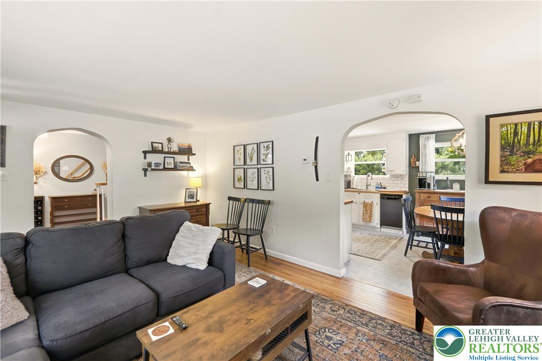 Allentown City, Pennsylvania 18103, United States, 4 Bedrooms Bedrooms, ,2 BathroomsBathrooms,Residential,Active,230005