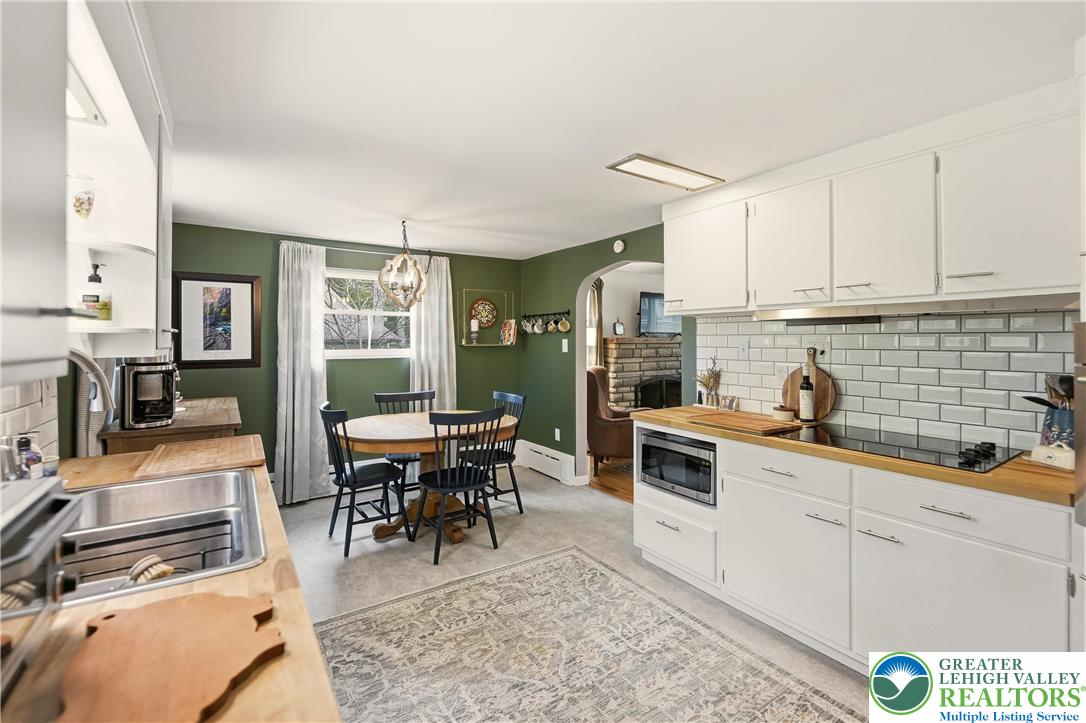 Allentown City, Pennsylvania 18103, United States, 4 Bedrooms Bedrooms, ,2 BathroomsBathrooms,Residential,Active,230005