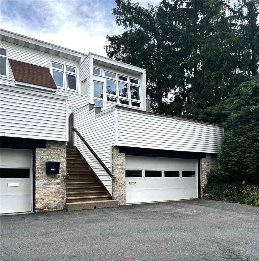 1214 Stanford Road