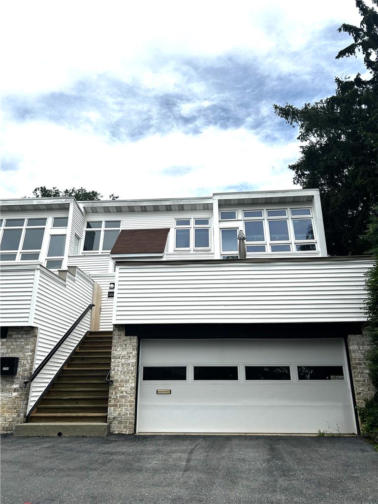 1214 Stanford Road