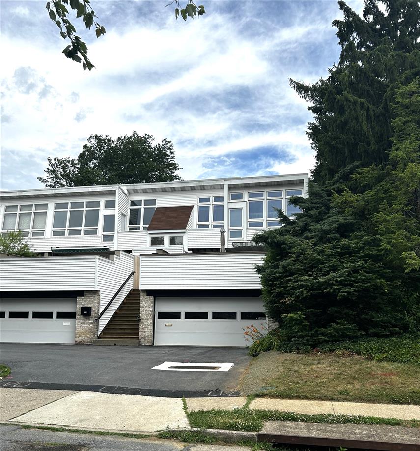 1214 Stanford Road