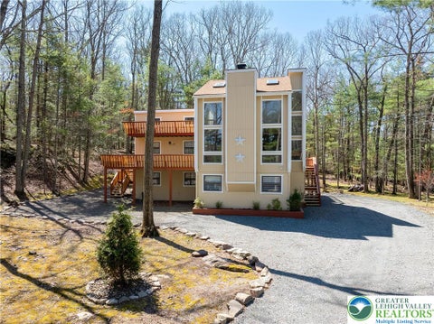 Apartment For Sale - 169 Shiny Mountain Road<br/> Greentown, PA 18426