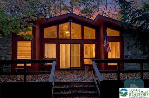 Photo of 149 Livingston Lane, Clifton Twp, PA 18424 (MLS # 769111)