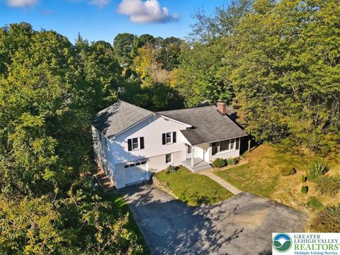 Photo of 1122 Sullivan Trail, Forks Twp, PA 18040 (MLS # 765936) Photo of 1122 Sullivan Trail, Forks Twp, PA 18040 (MLS # 765936)
