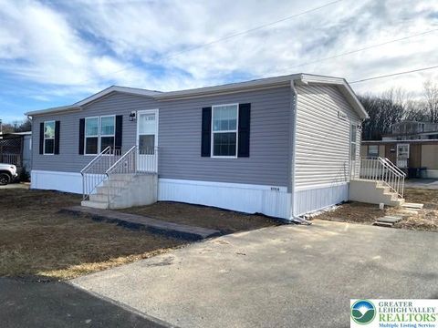 Photo of 10104 Fernwood Lane, Macungie, PA 18031 (MLS # 770575)