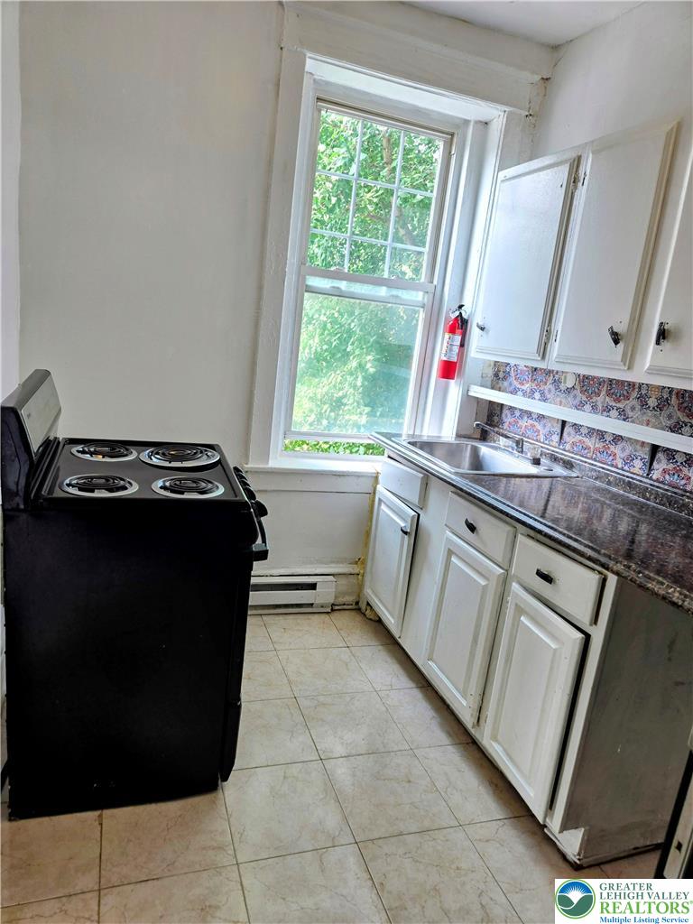 547 N 6th Street 4