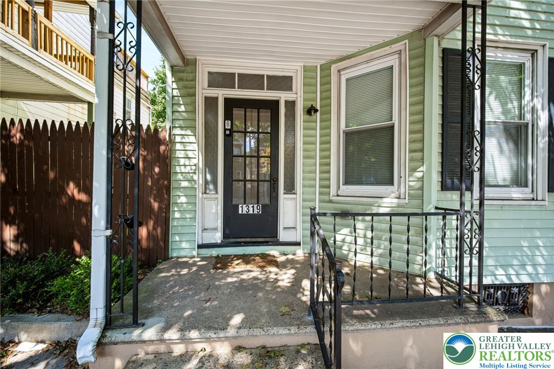 1319 Northampton Street 2