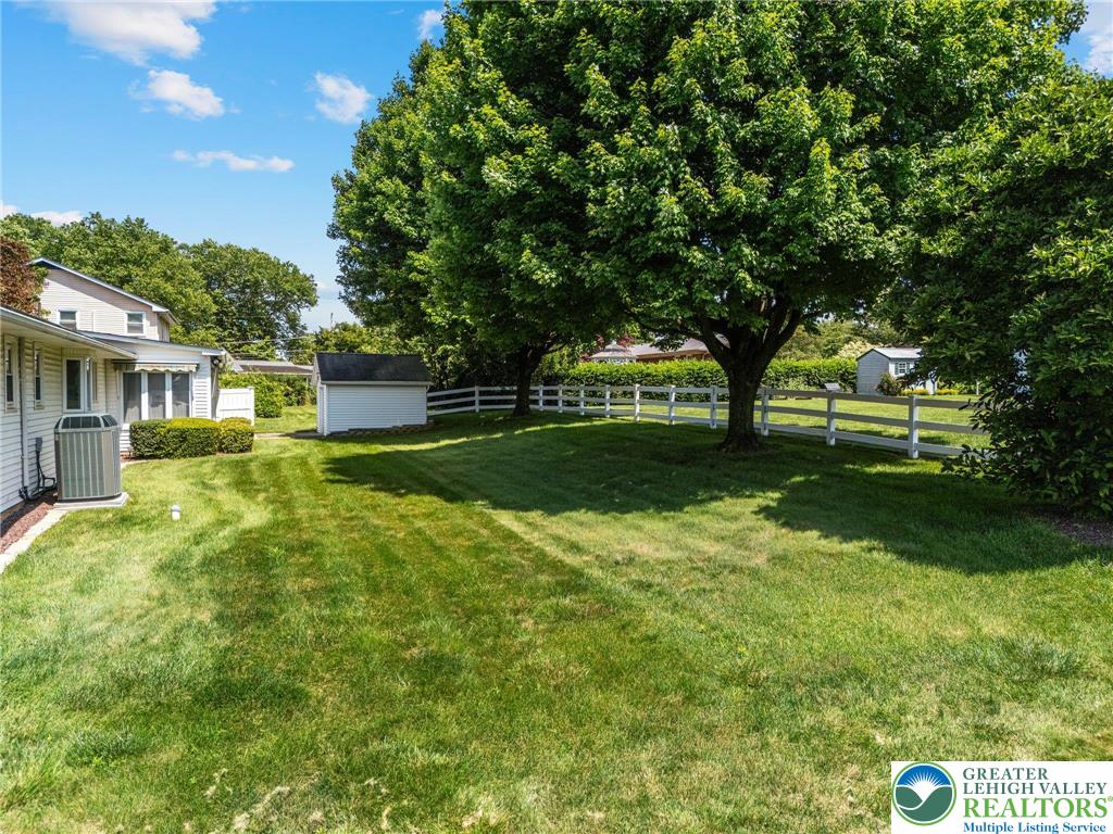 Palmer Twp, Pennsylvania 18045, United States, 3 Bedrooms Bedrooms, ,3 BathroomsBathrooms,Residential,Pending,160112