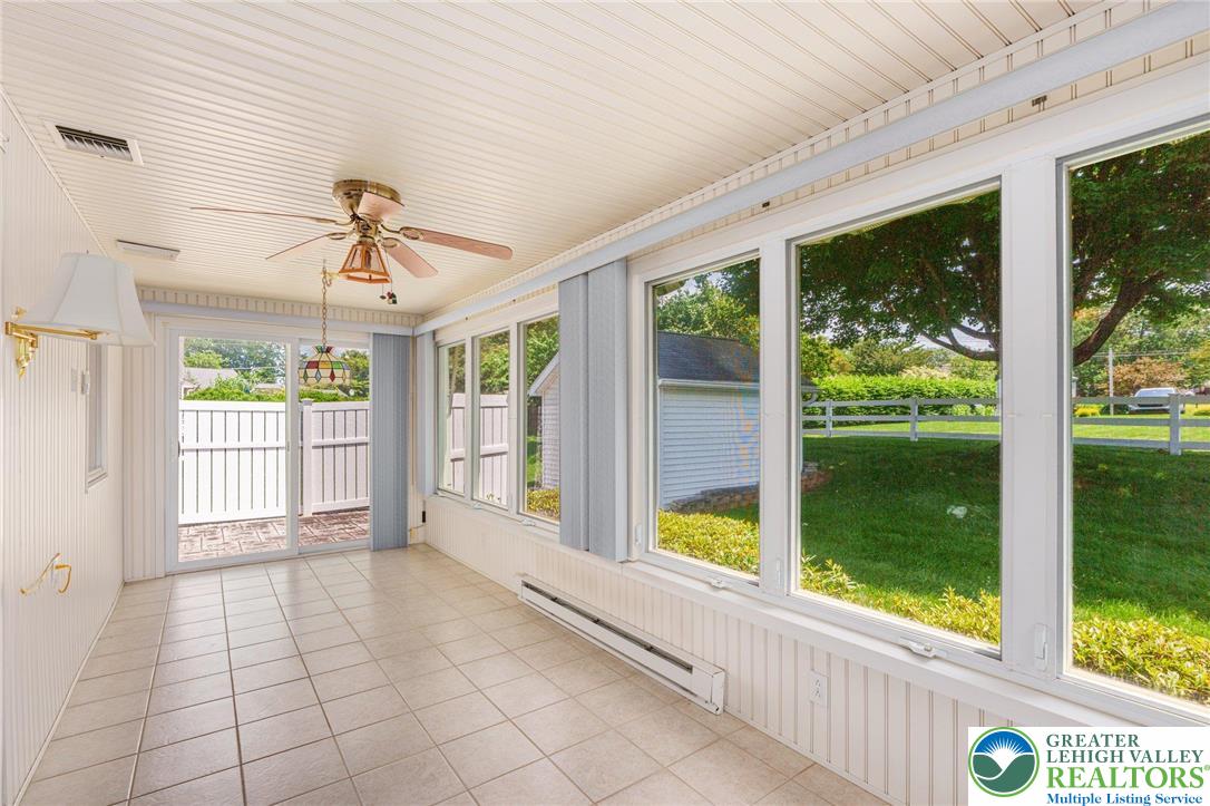 Palmer Twp, Pennsylvania 18045, United States, 3 Bedrooms Bedrooms, ,3 BathroomsBathrooms,Residential,Pending,160112