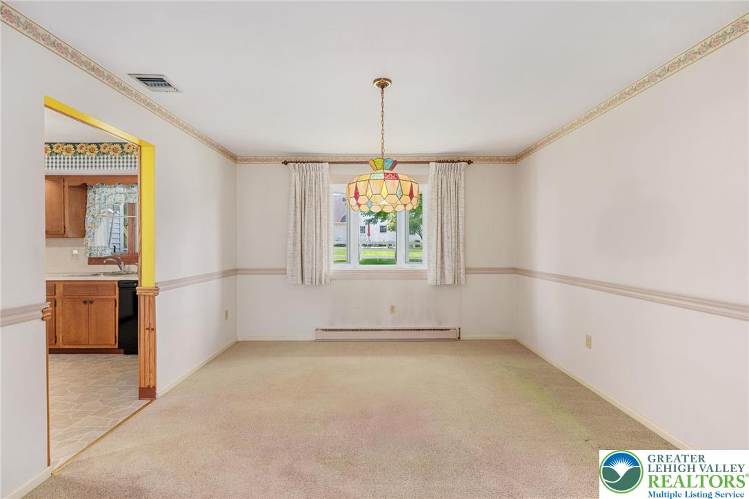 Palmer Twp, Pennsylvania 18045, United States, 3 Bedrooms Bedrooms, ,3 BathroomsBathrooms,Residential,Pending,160112