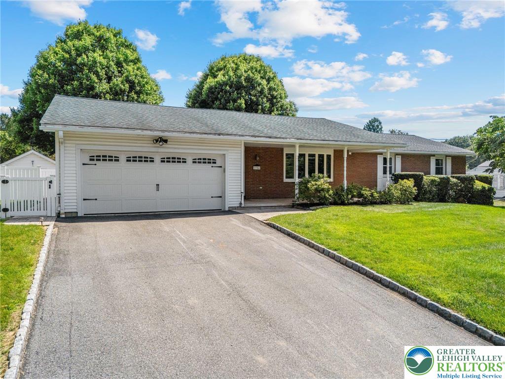 Palmer Twp, Pennsylvania 18045, United States, 3 Bedrooms Bedrooms, ,3 BathroomsBathrooms,Residential,Pending,160112