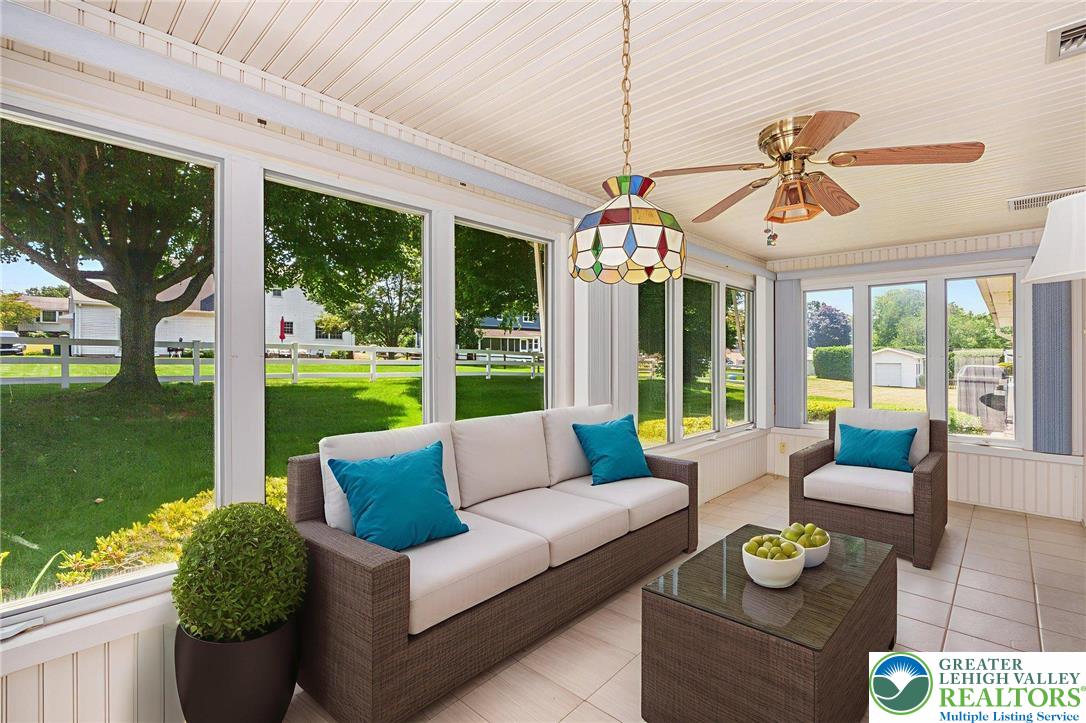 Palmer Twp, Pennsylvania 18045, United States, 3 Bedrooms Bedrooms, ,3 BathroomsBathrooms,Residential,Pending,160112