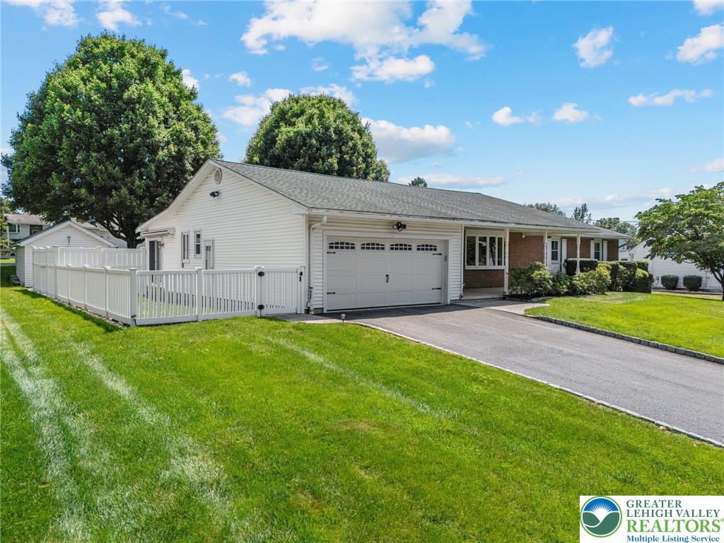 Palmer Twp, Pennsylvania 18045, United States, 3 Bedrooms Bedrooms, ,3 BathroomsBathrooms,Residential,Pending,160112