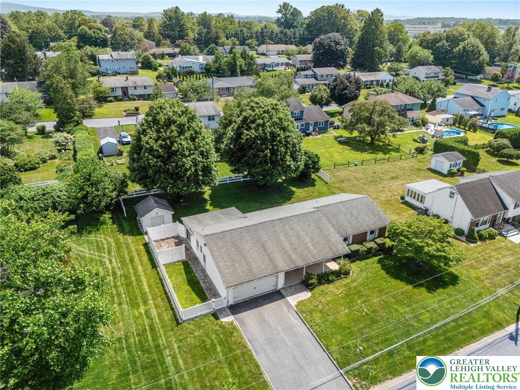 Palmer Twp, Pennsylvania 18045, United States, 3 Bedrooms Bedrooms, ,3 BathroomsBathrooms,Residential,Pending,160112