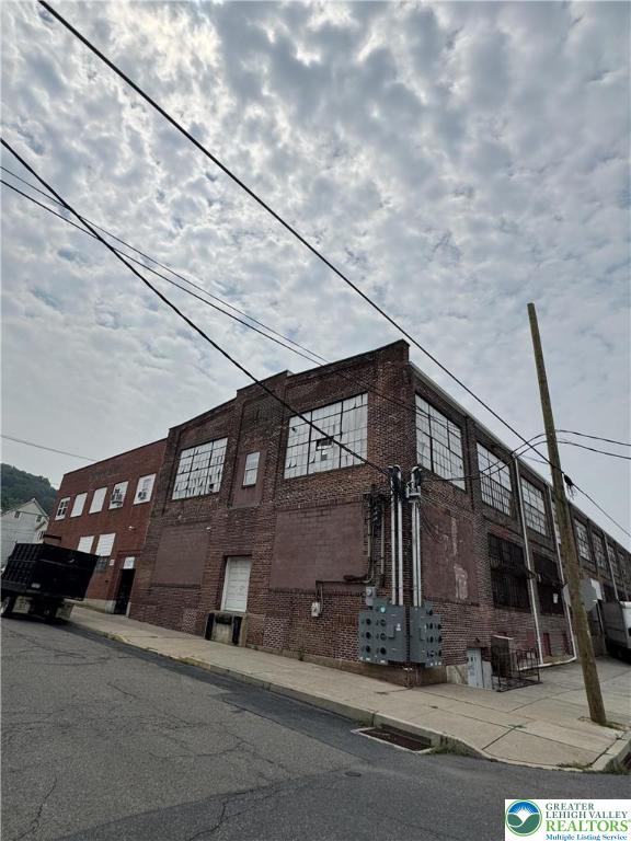 502 S Clewell Street