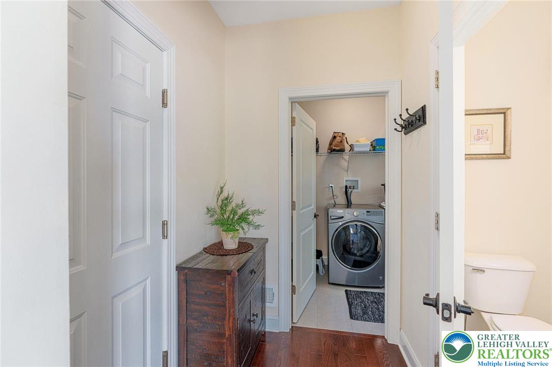 Weisenberg Twp, Pennsylvania 18031, United States, 4 Bedrooms Bedrooms, ,3 BathroomsBathrooms,Residential,Pending,187648