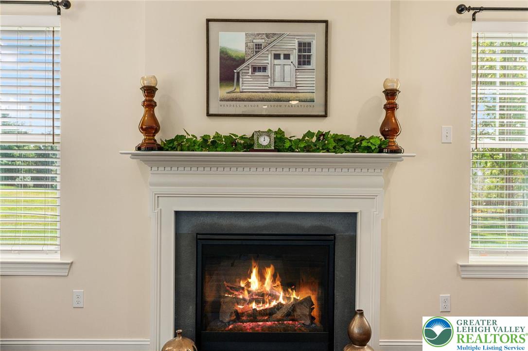 Weisenberg Twp, Pennsylvania 18031, United States, 4 Bedrooms Bedrooms, ,3 BathroomsBathrooms,Residential,Pending,187648