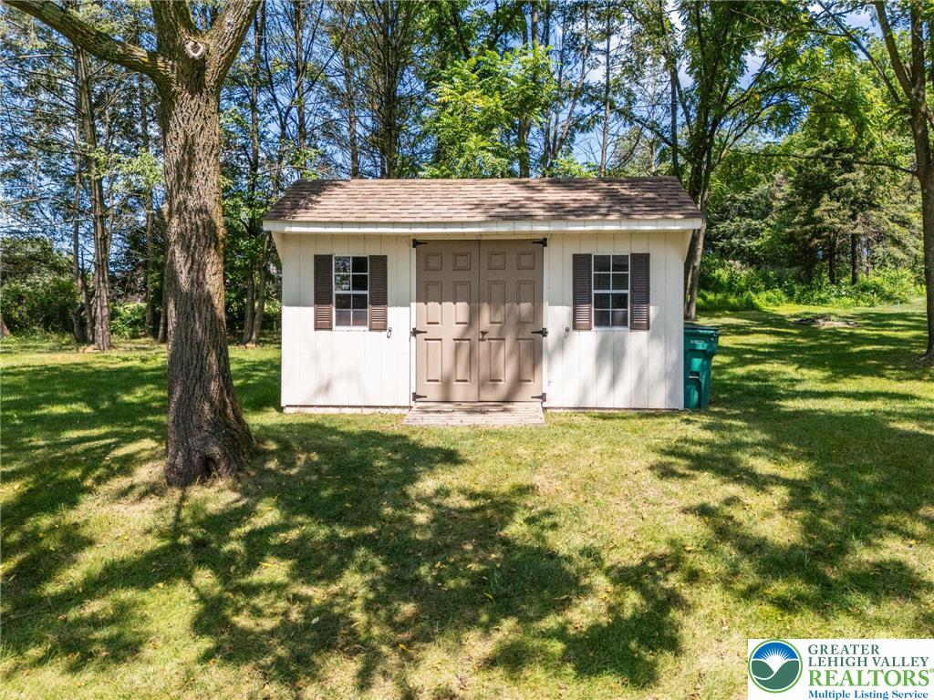 Weisenberg Twp, Pennsylvania 18031, United States, 4 Bedrooms Bedrooms, ,3 BathroomsBathrooms,Residential,Pending,187648