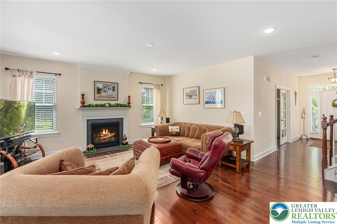 Weisenberg Twp, Pennsylvania 18031, United States, 4 Bedrooms Bedrooms, ,3 BathroomsBathrooms,Residential,Pending,187648