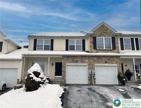 Photo of 12 Cobblestone Drive, Palmer Twp, PA 18045 (MLS # 770938)
